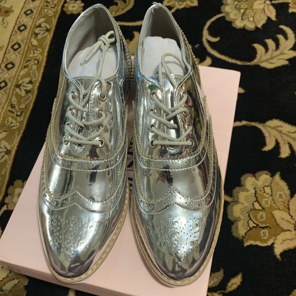 Metallic silver and white Oxfords